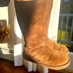 Tall brown Ugg boots with zipper size 8